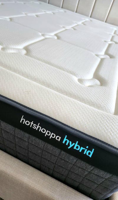 LunaLUX™ 31cm Hybrid Mattress (Double, Queen, King, Super King)