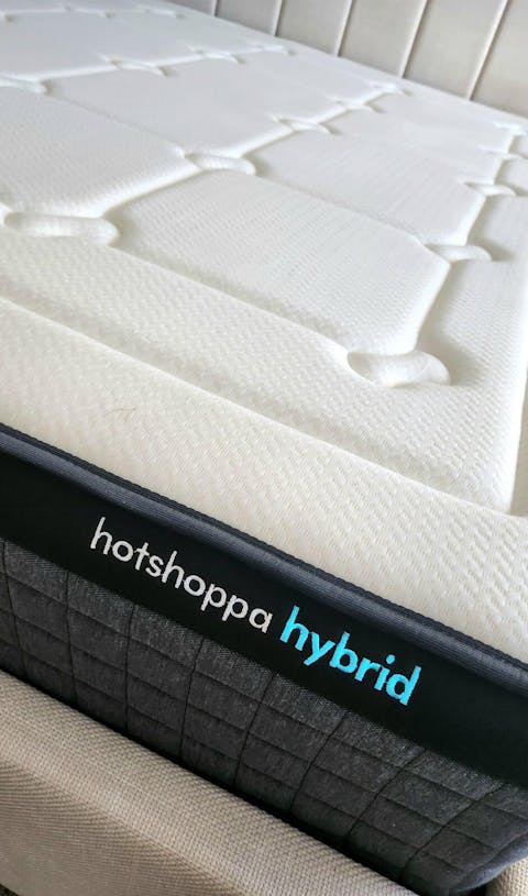 LunaLUX™ 31cm Hybrid Mattress (Double, Queen, King, Super King)