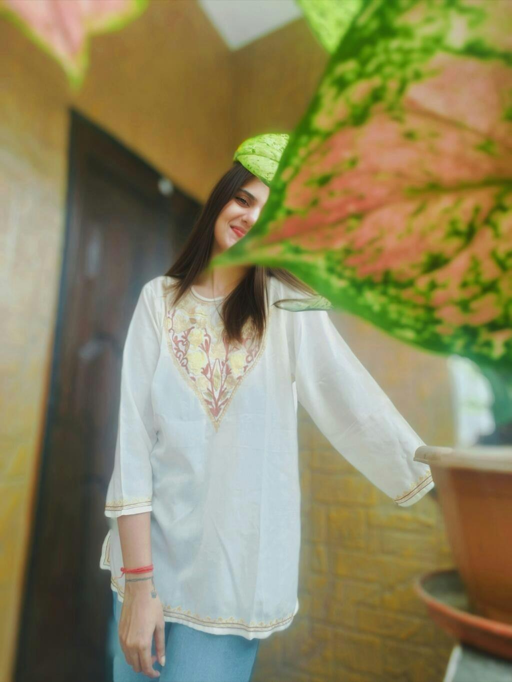 HOC Crafts Aari Embroidered Cotton Solid Women's Short Kurta - Cream