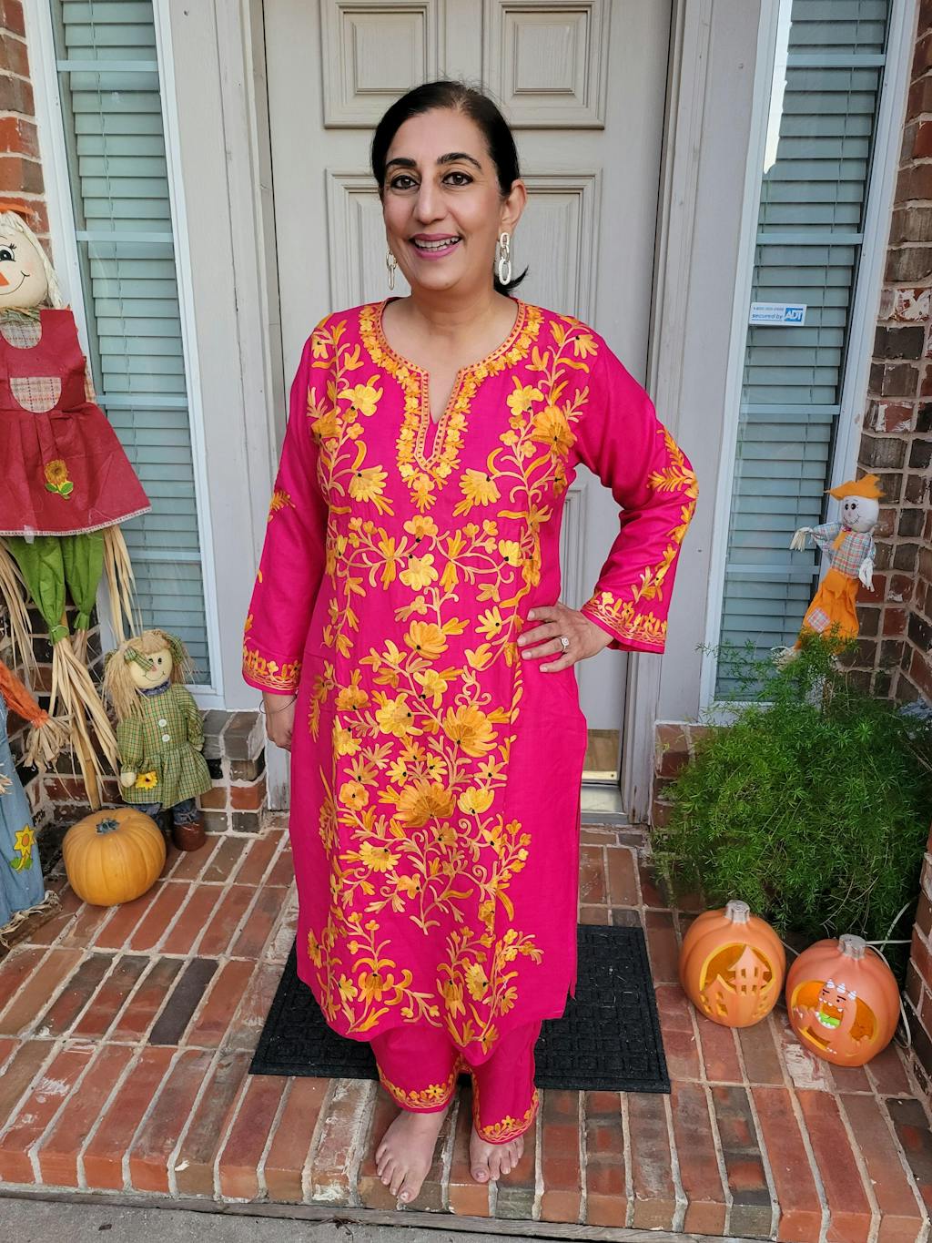 HOC Crafts Cotton Aari Embroidered Solid Women's 3 PC Long Kurta Set with Dupatta - Pink