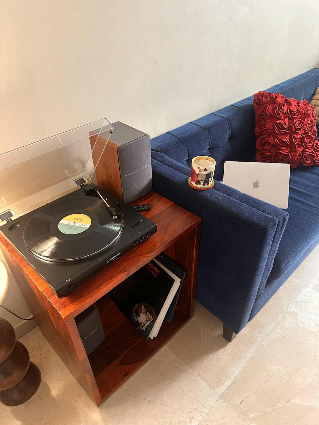 Kwarto Solidwood End Table