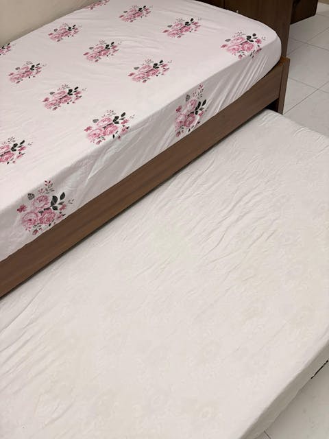 Serene Blooms Floral Print Custom Bed Sheet Set in Pink