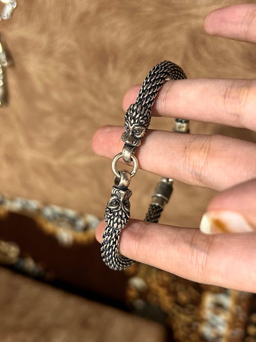 Silver Oxidised Wolfhead Link Bracelet ( 33 grams )