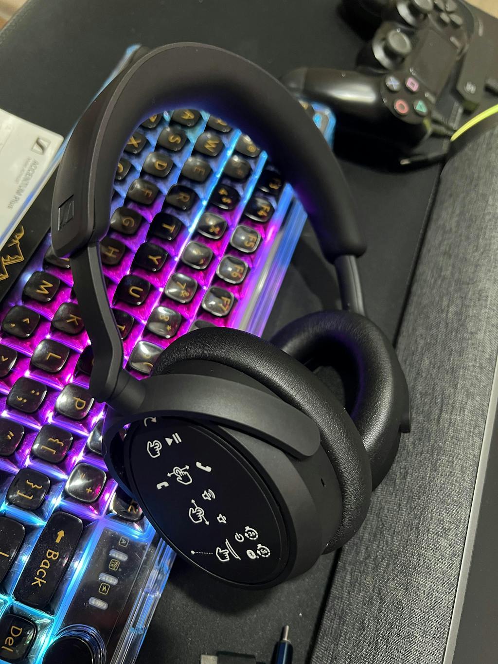 Sennheiser Accentum 4