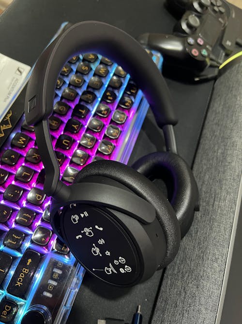 Sennheiser Accentum 4