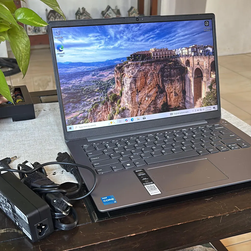 Lenovo IdeaPad Slim 3