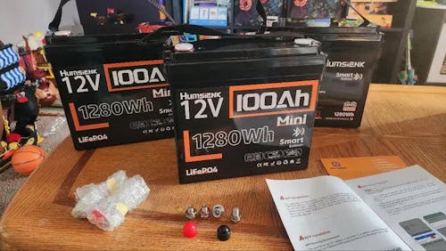 Humsienk 12V 100Ah Mini LiFePO4 Battery with Bluetooth