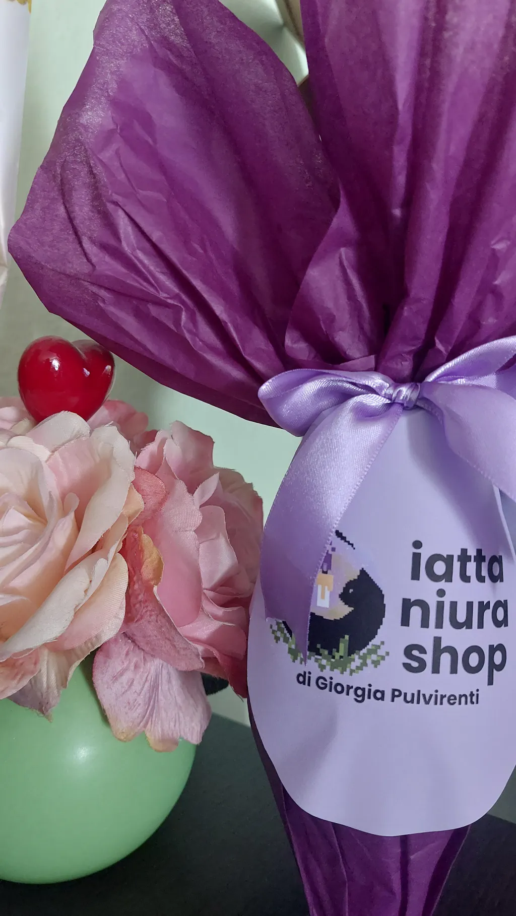 Uovo di Pasqua Personalizzato a Tema - Esclusivo Iatta Niura Shop (Solo sorprese)