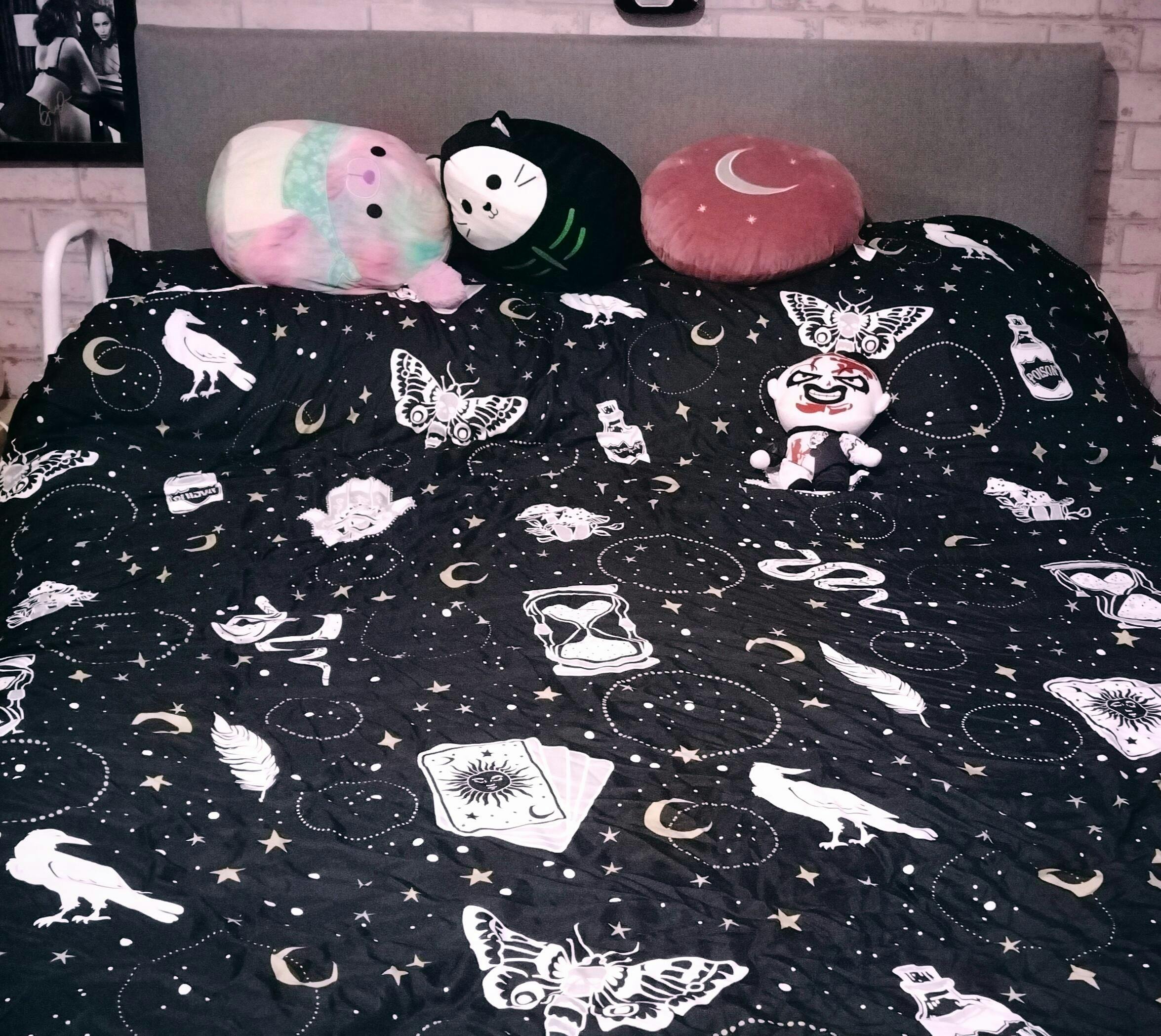 Elegant Green Hummingbird Duvet Cover Set for Stylish Bedrooms Ideal