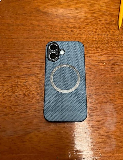 MagCase - iPhone Carbon (17 Series)