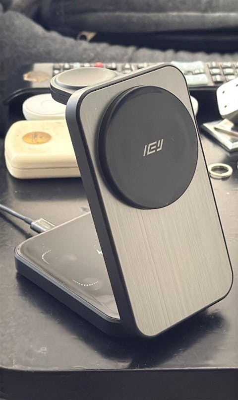 MagCharger - Cargador Inalámbrico Plegable 3 en 1