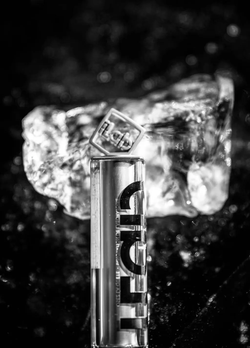 iLab Max-Spectrum Invisible Sunscreen & Repair 2 In 1 Lip Balm 2.8g