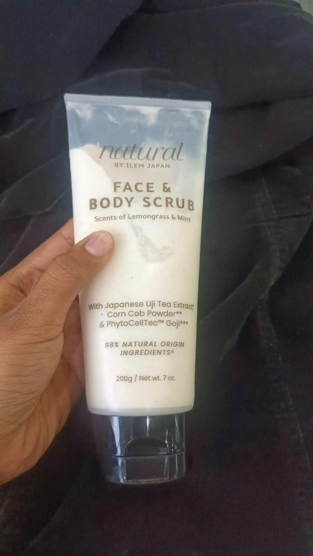 Buy Exfoliating Face & Body Scrub From ILEM JAPAN For Mochi Skin