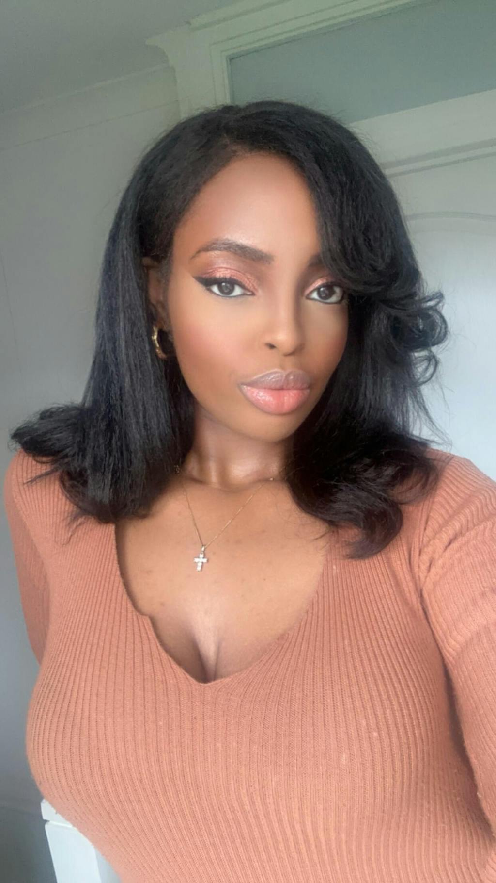 Put on & Go Side Part Short Layered Bob With Kinky Edges Wig