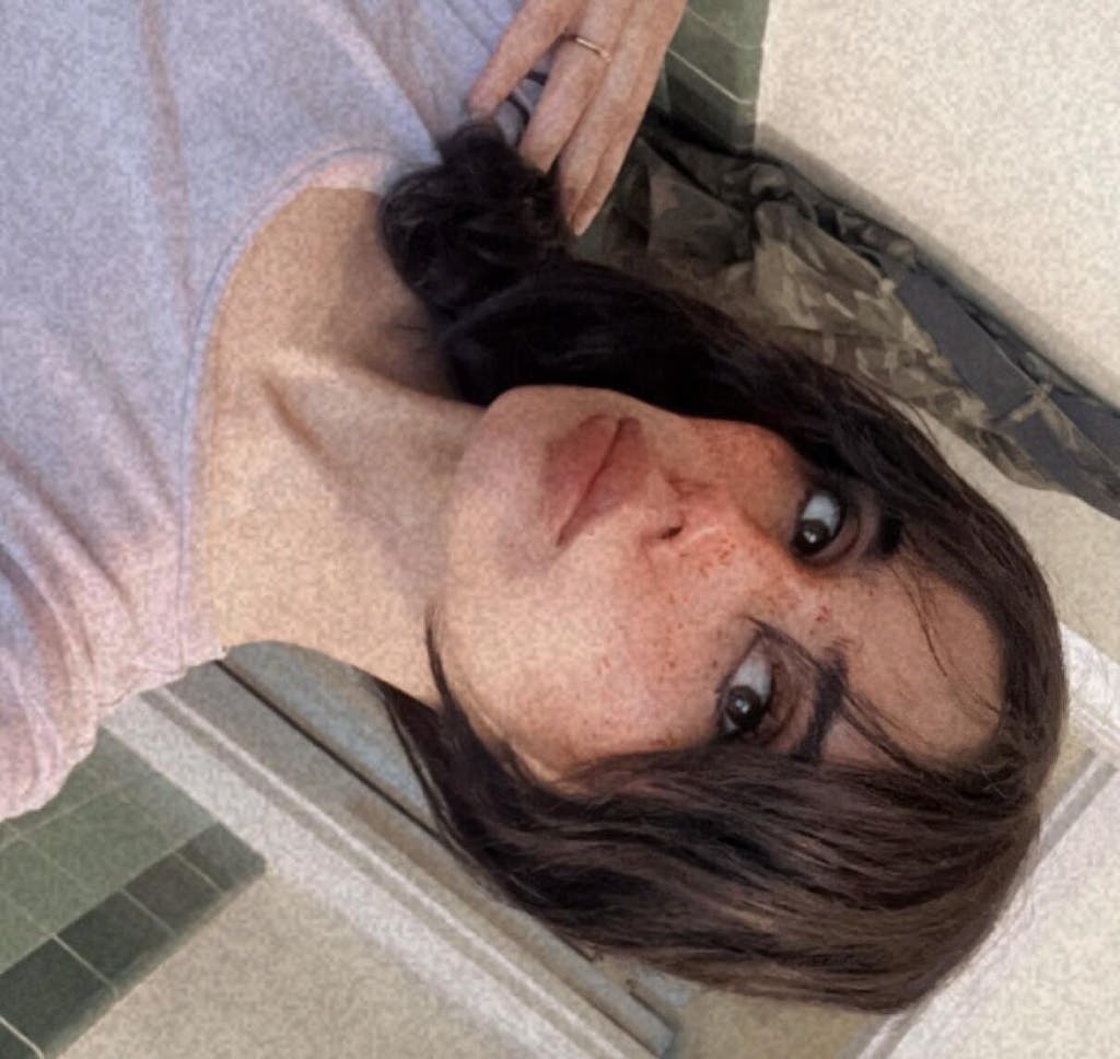 Put On & Go Middle Part Layered Cut Wavy Bob 5x5 Lace Closure Wig