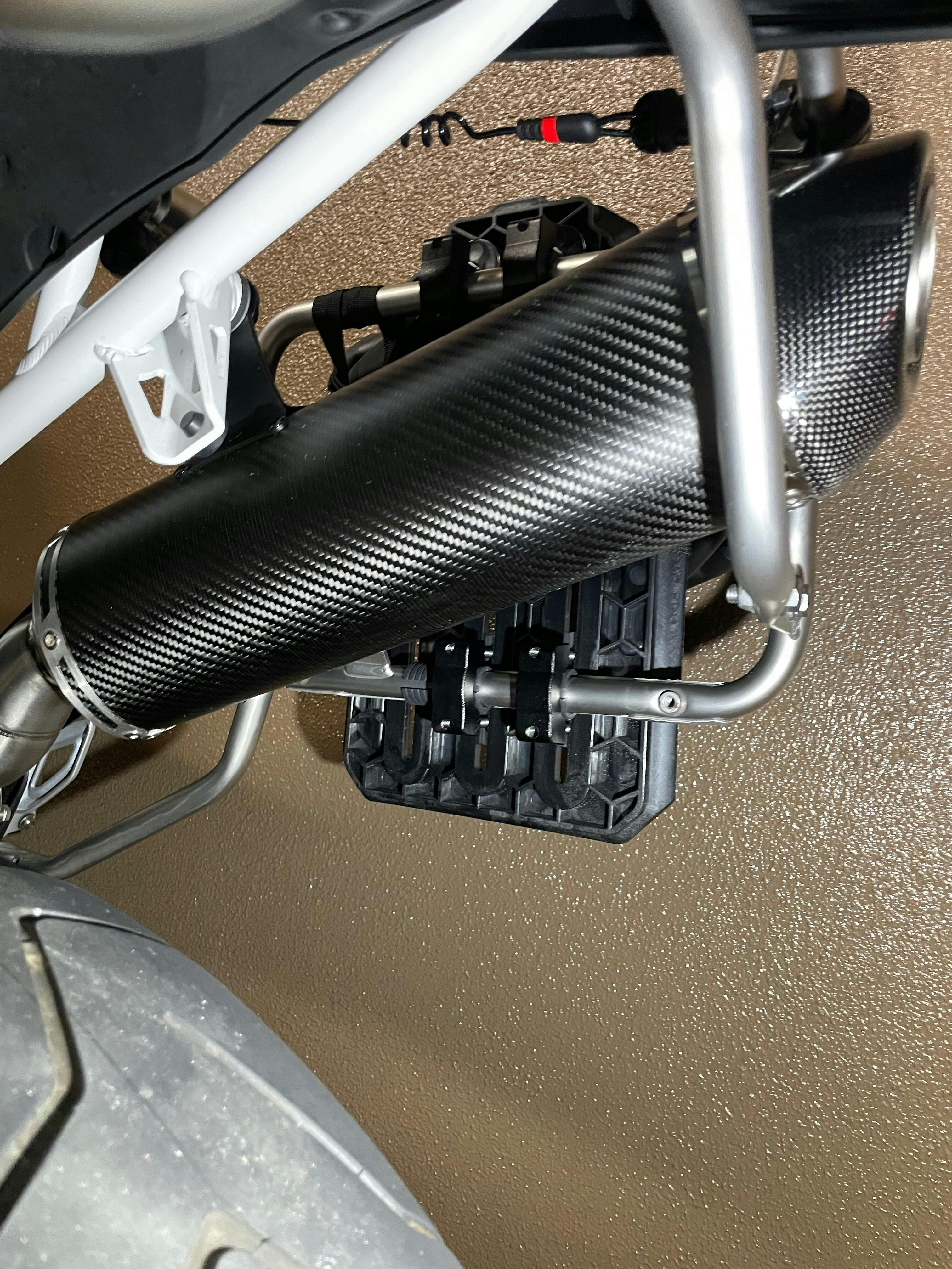 サイレンサー ソースマイビングラッラーズ・オーバル・スー・GSXR 750 88-91 + DBキラー - オリジナルのタイトルを表示 エキゾーストサイレンサー マ サイレンサー ソースマイビングラッラーズ・オーバル・スー・GSXR 750