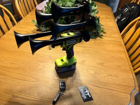 Ryobi Quintuple Impact Train Horn