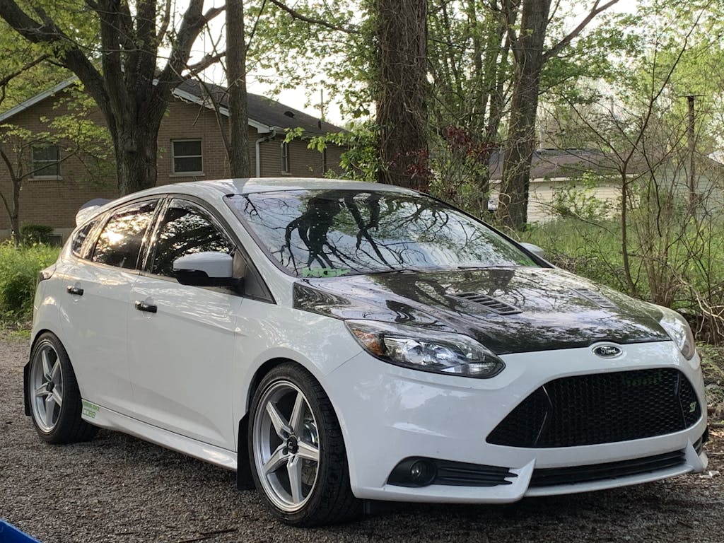 Seibon 1213 Ford Focus RSStyle Carbon Fiber Hood Import Image Racing