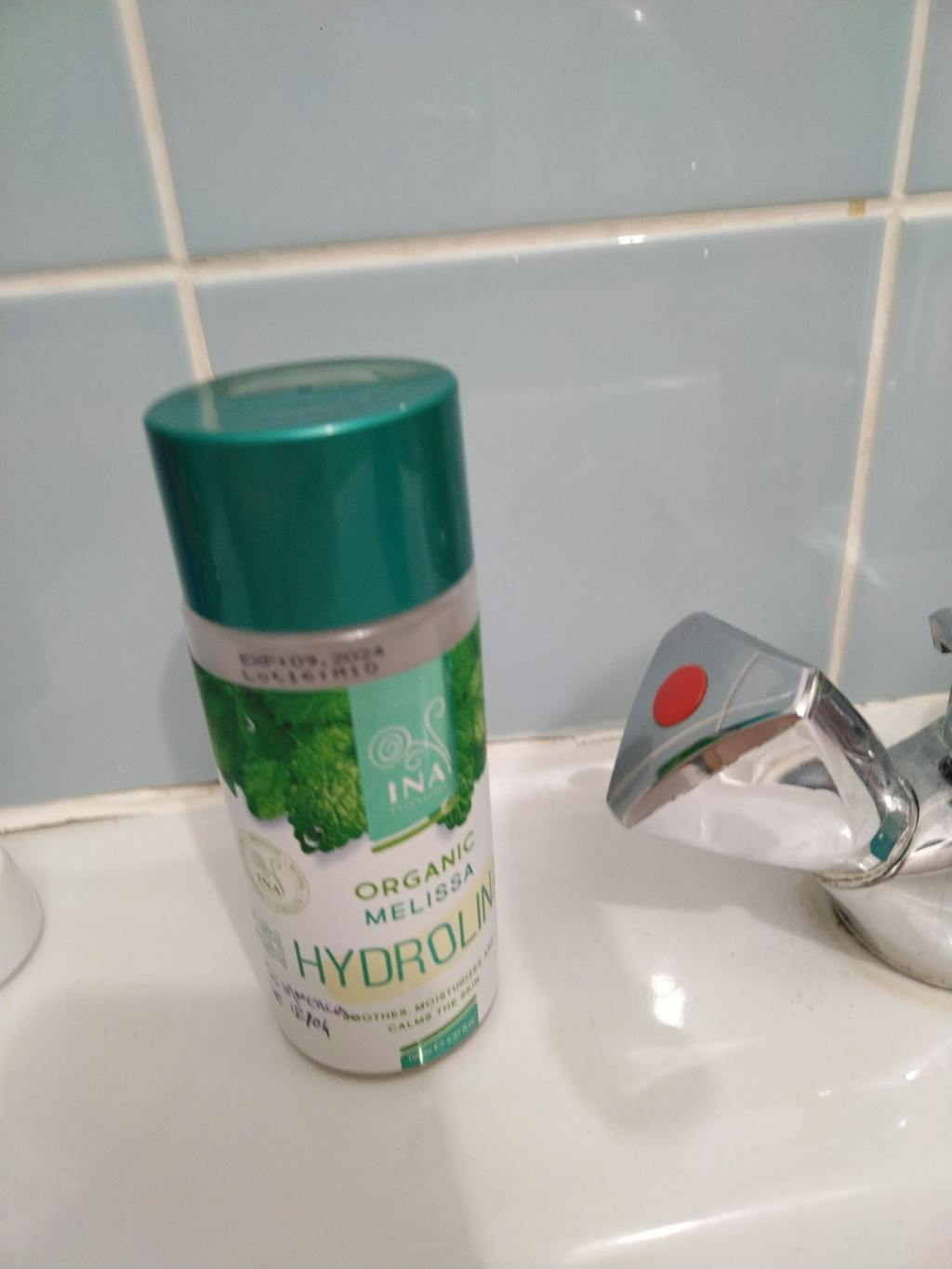 Eau de Mélisse - Hydrolina - Bio Hydrolat pour les Dermatites et les Irritations cutanées