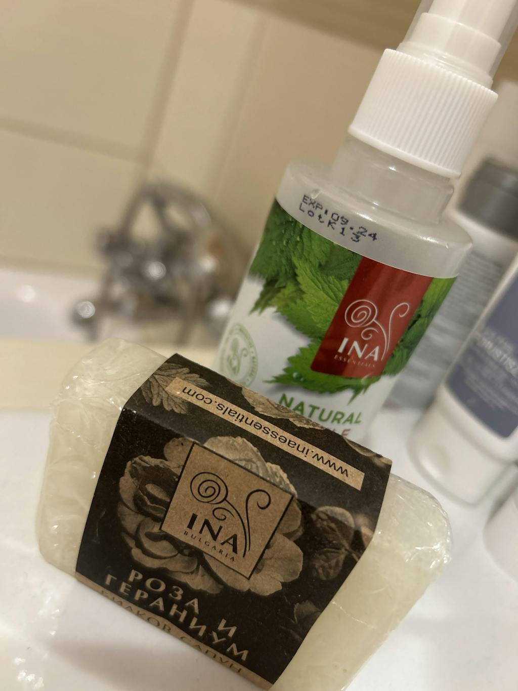 Természetes gyógynövényes Szappan Levendulával és Áfonyával - Pattanások testre és Pattanásos bőrre