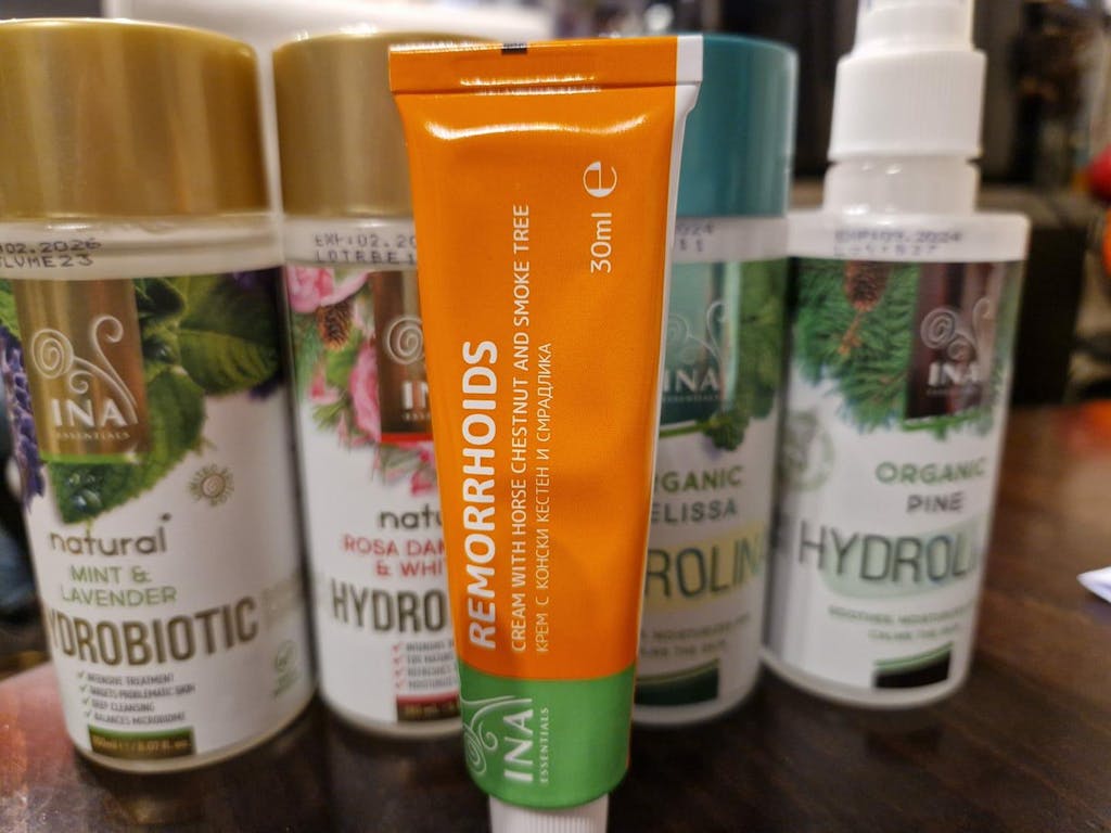 Remorrhoids - kremas nuo Venų varikozės ir Hemorojaus - praturtinta Dūmų medžio ekstraktu