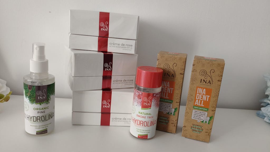 Crème de rose – Хидратиращ дневен крем за лице с SPF 30 и Био Розово масло