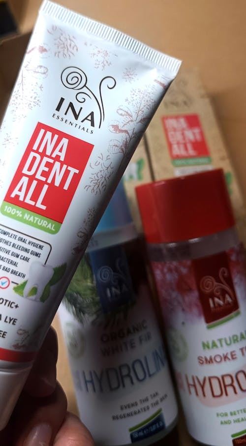 Αγοράστε 3 οδοντόκρεμες Ina Dent-All, Πάρτε 1 στοματικό διάλυμα Χρυσόξυλου  δωρεάν