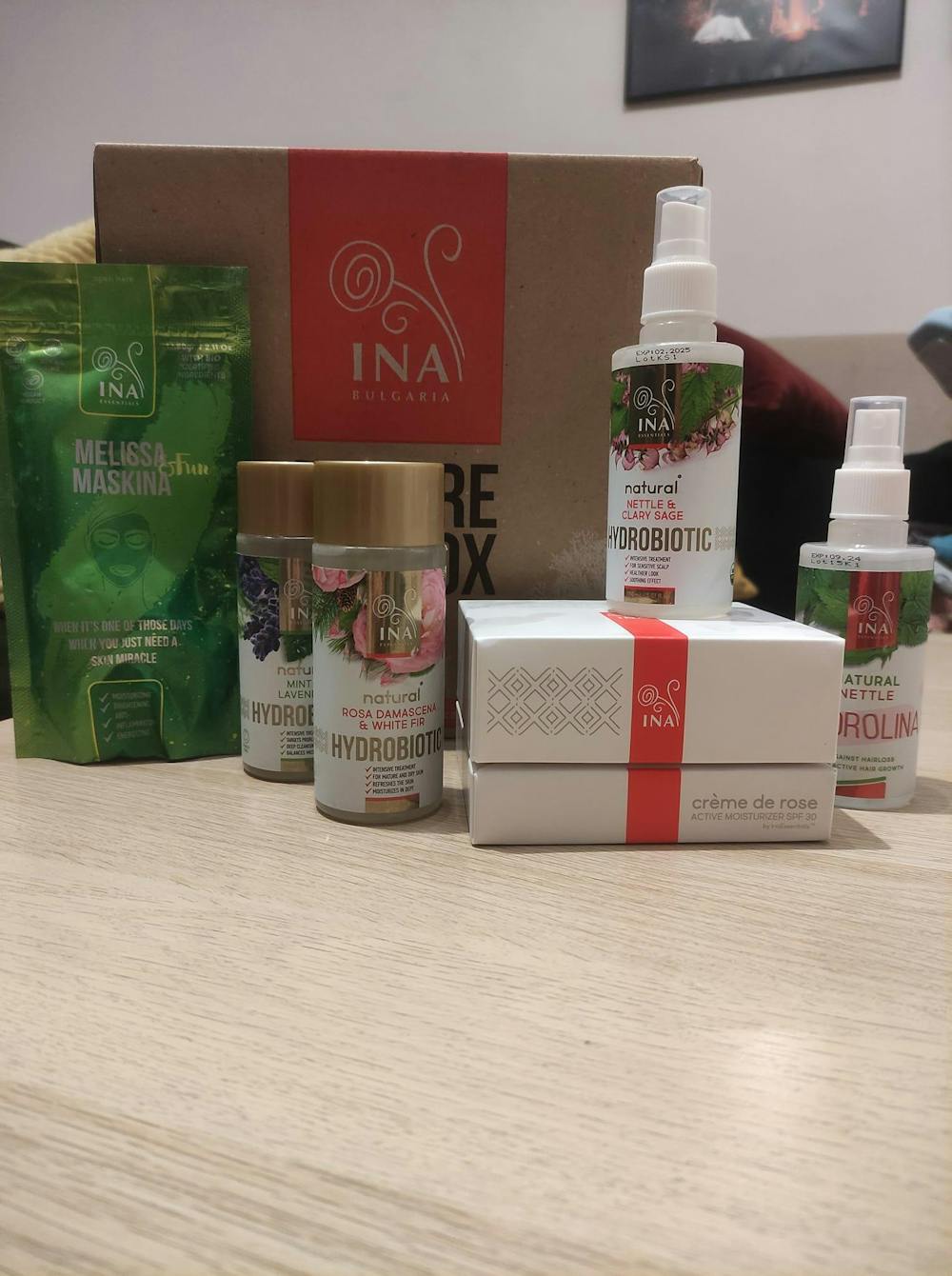 Crème de rose - Gesichtscreme mit SPF 30 - stark angereichert mit ätherischem Bio-Rosenöl