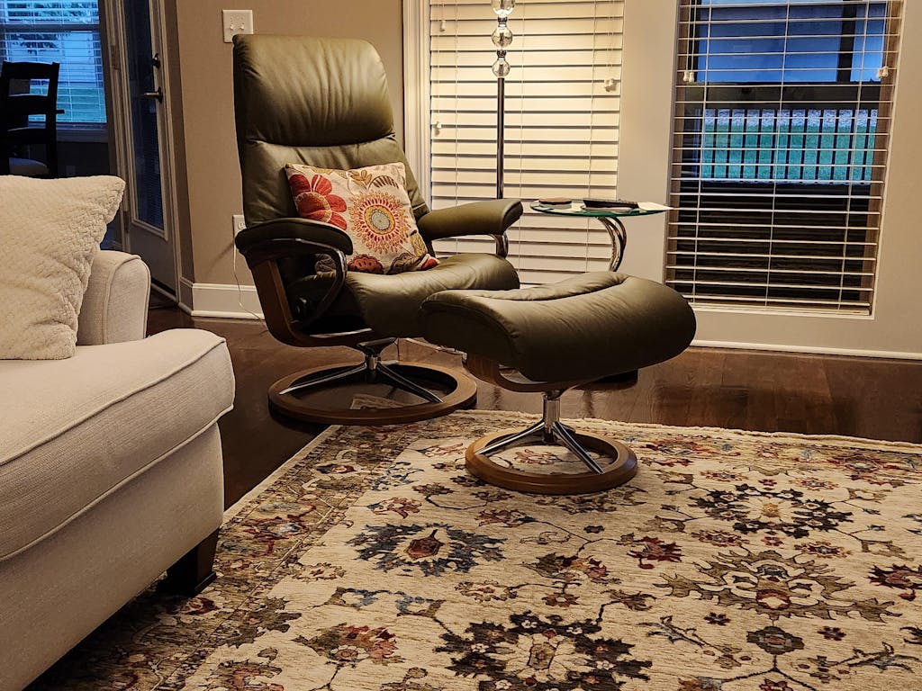 Oriental Weavers Hastings HA03W Ivory/Green Area Rug