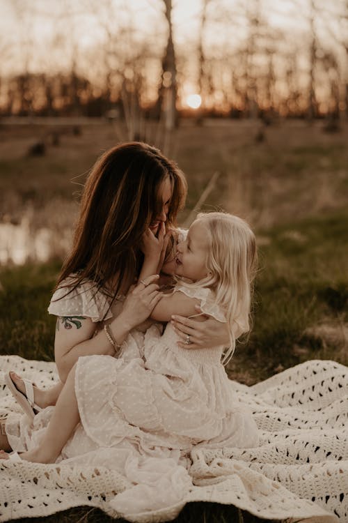 Pia Dress (natural swiss dot)