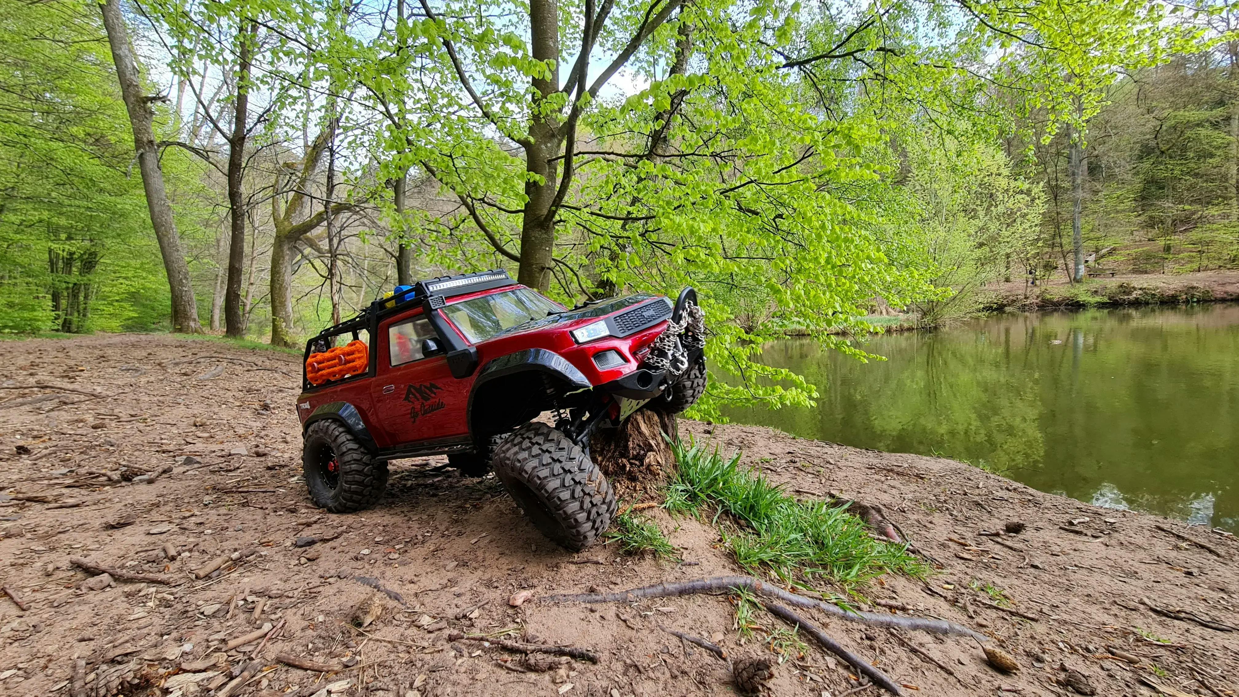 INJORA Black Metal Front Bumper with Lights for TRX4 SCX10 & SCX10 II