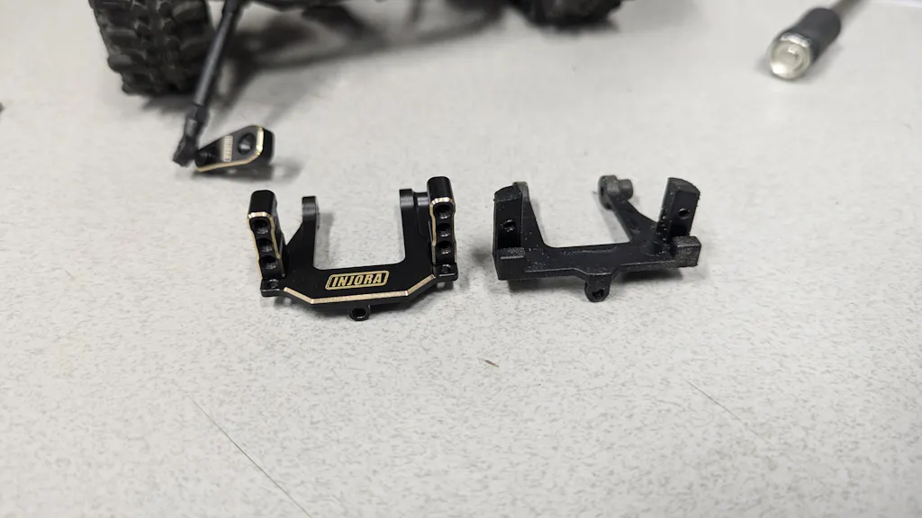 INJORA INJS11 Servo with Brass Servo Mount & Horn for 1/18 Redcat Asce