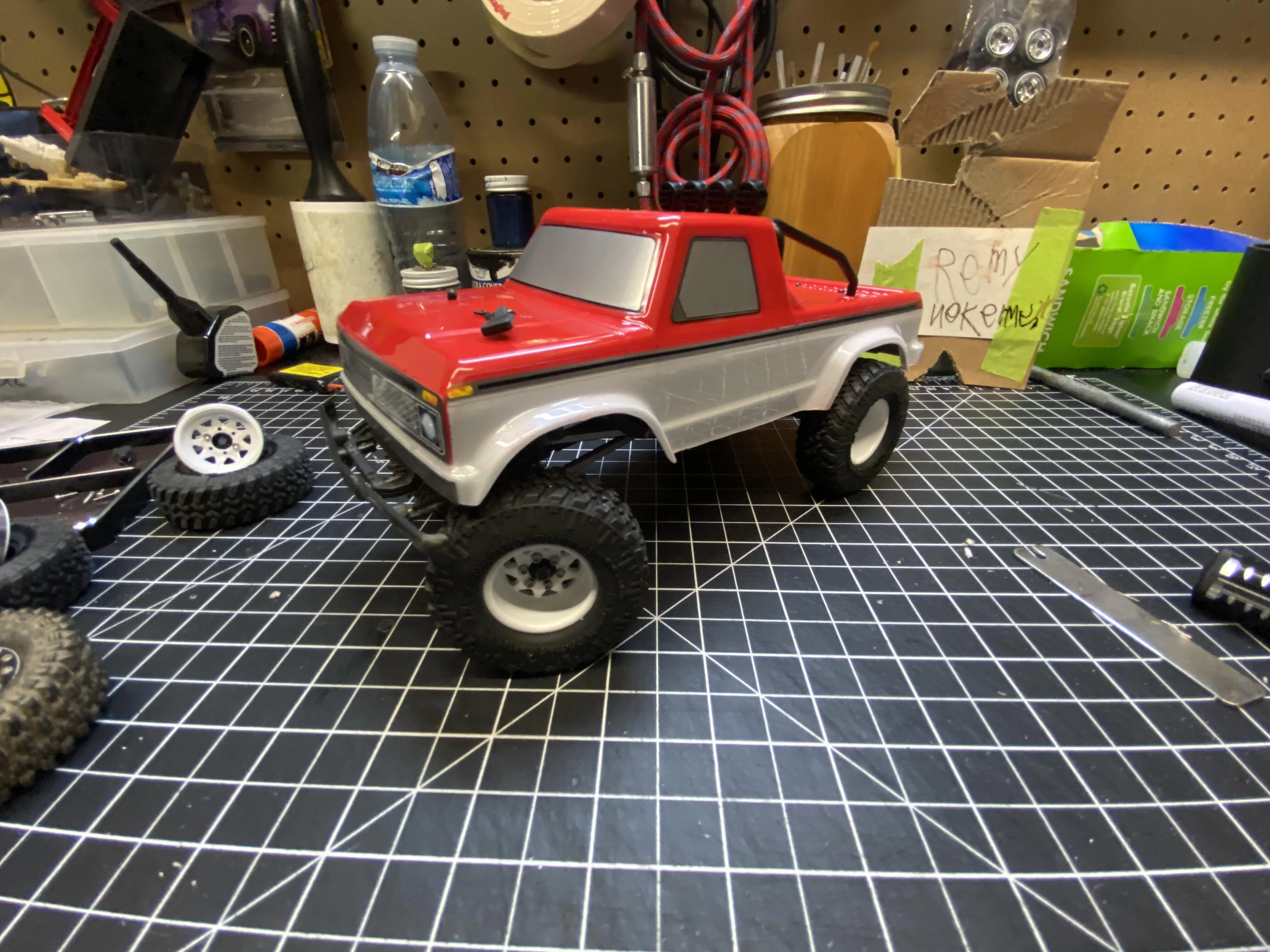 アキシャルscx24 フルカスタム　フォードF150 INJORA Ford F150 Clear Body Shell with Roll Cage for Axial SCX24
