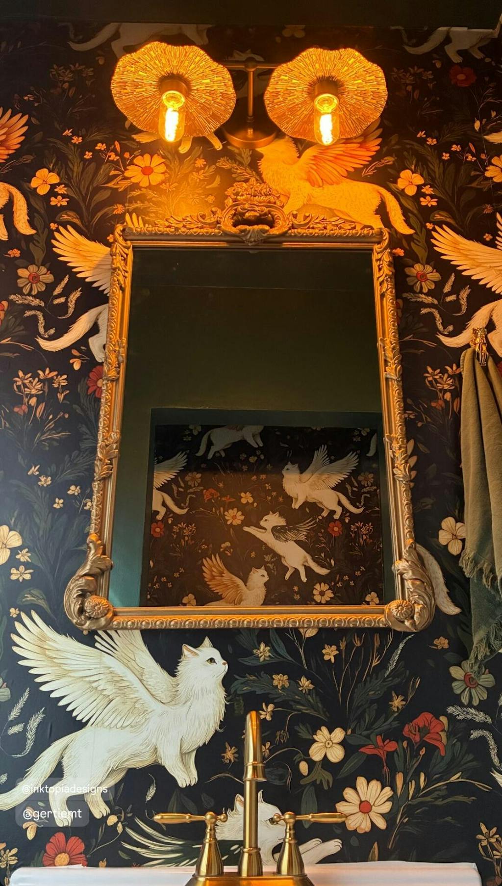 Mythical Cats Botanicals | Black Magic