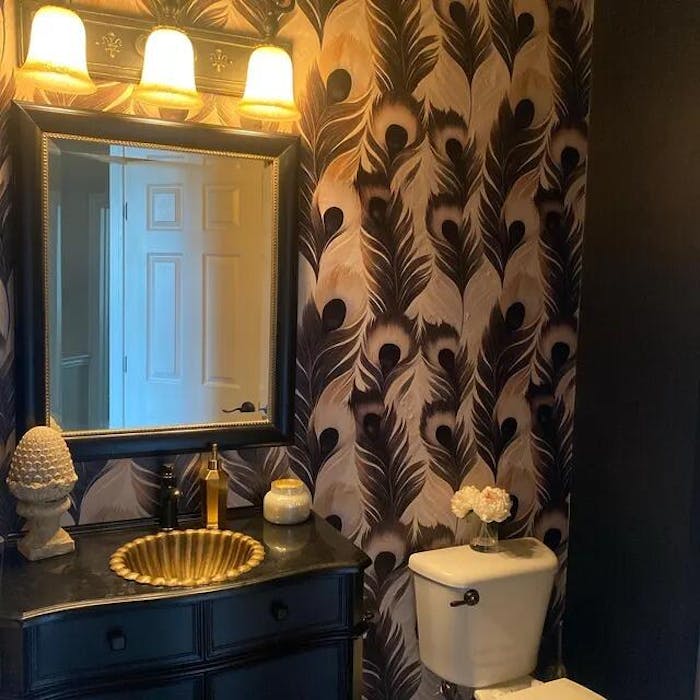 Elegant Peacock Feathers Wallpaper