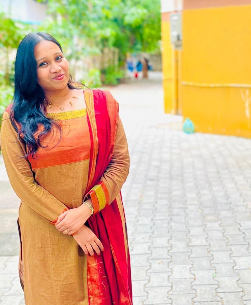 Jyotika Thirumana Malargal (Kurti+Dupatta)