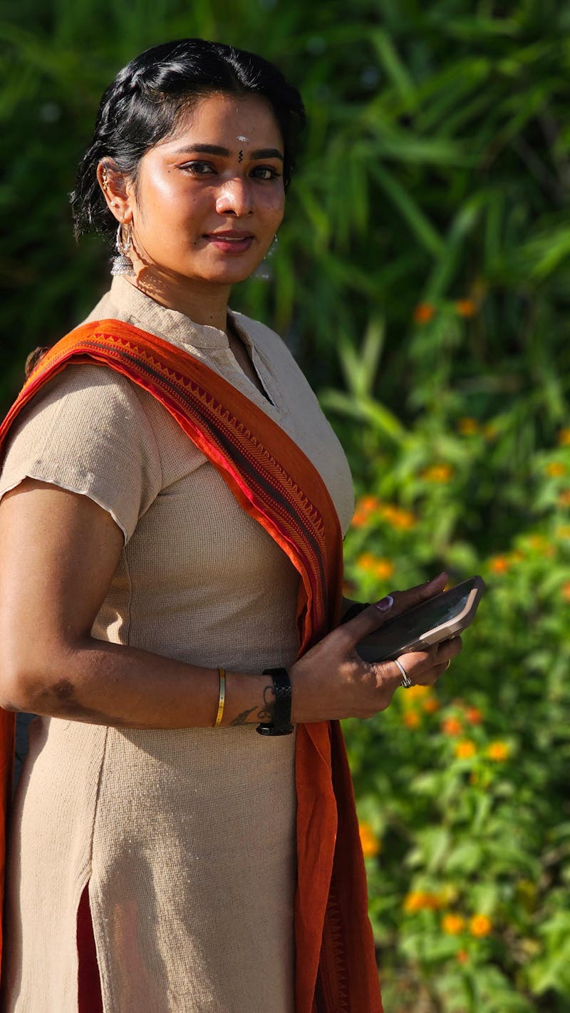 Kaakha Kaakha Jyotika Beige & Red (Kurti+Dupatta)