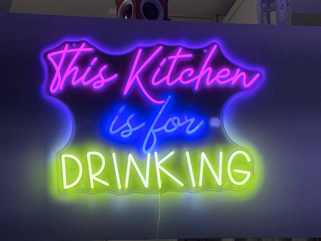 La tua scrittina This Kitchen is...