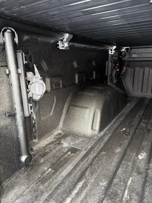 Integral Straps - Chevrolet Silverado & GMC Sierra - (1500 2019+, HD 2020+)