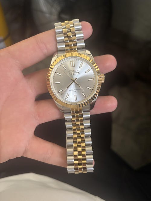 RELOJ CLÁSICO PARA HOMBRE INVICTA SPECIALTY 47484 - DORADO