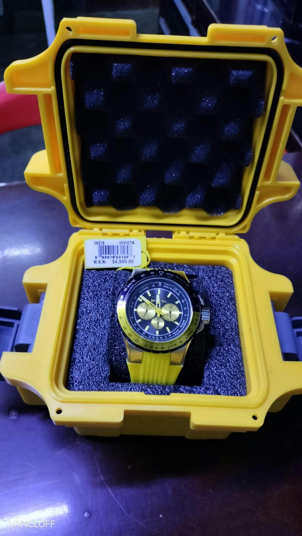 RELOJ DEPORTIVO PARA HOMBRE INVICTA AVIATOR 39270 - AMARILLO