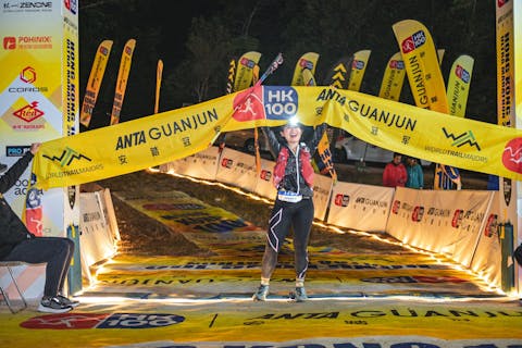 Invisible x The Peak Hunter: Merino 5 Toe Performance Targeted Cushion Mid Crew Trail Socks