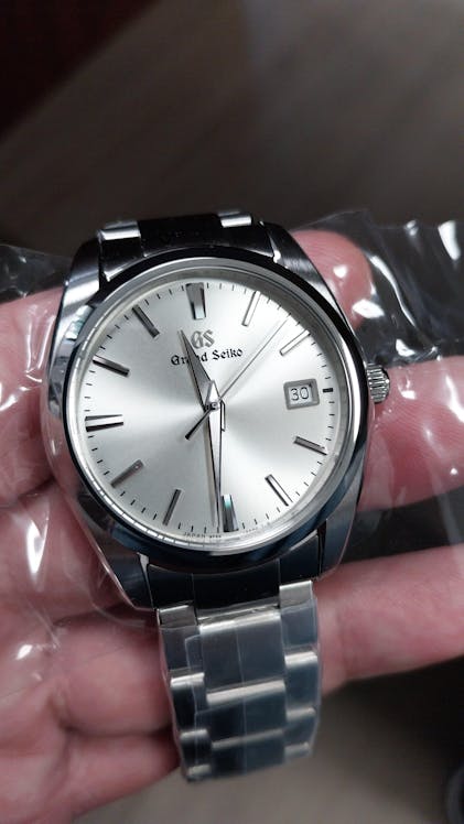 Grand Seiko グランドセイコー SBGX263 Grand Seiko Quartz SBGX263 champagne 37mm Watch – Grand Seiko