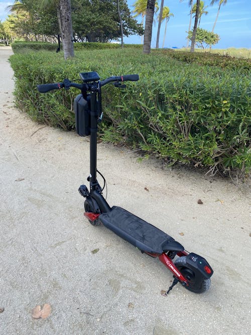 R3 Off Road Electric Scooter 800W Motor, 28 MPH