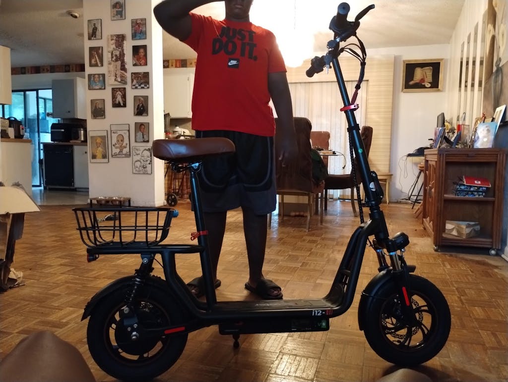 iScooter i12 500W Electric Scooter With Seat & Carry Basket