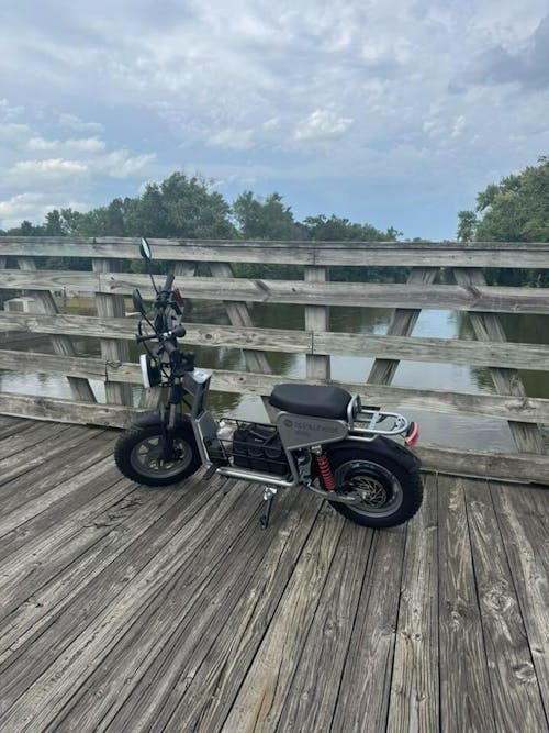 isinwheel H7Pro 1200W High-End Commuting Electric Scooter with Seat