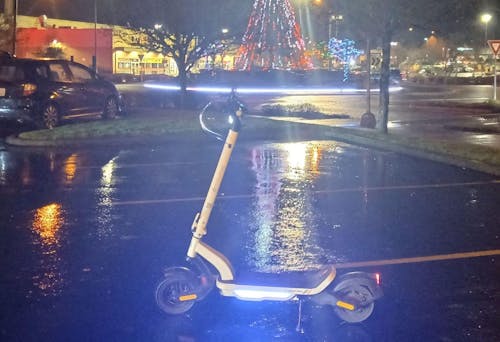 S Nova Pro Commuting Electric Scooter