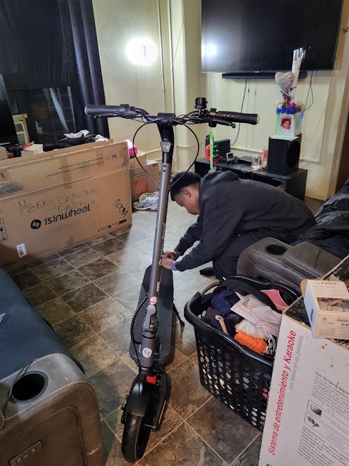 S Nova Pro Commuting Electric Scooter