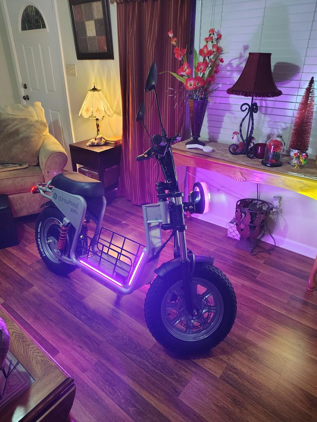 isinwheel H7Pro 1200W High-End Commuting Electric Scooter with Seat