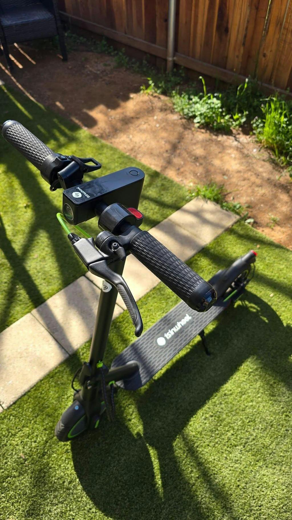 isinwheel S9 Pro Pneumatic Tire Electric Scooter